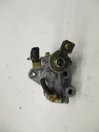 Ölpumpe Öl Motorölpumpe 1. Suzuki RG 80 Gamma NC11A oil pump - Bild 1