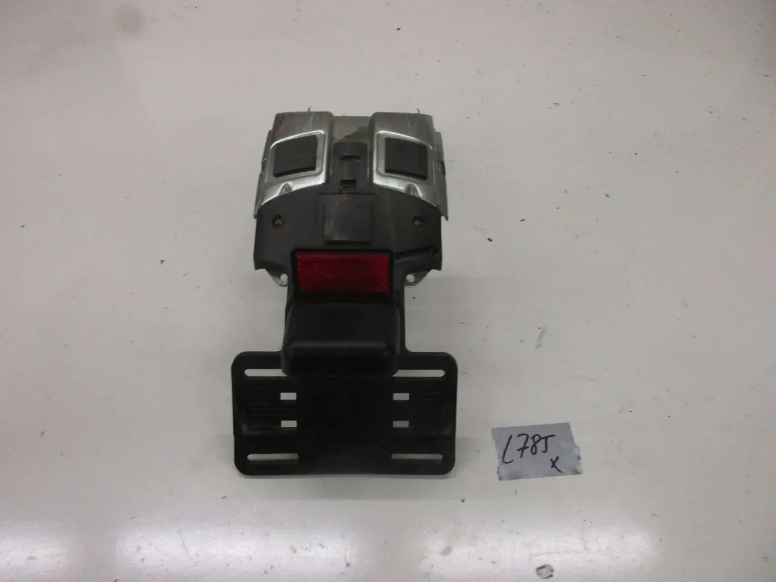 Kennzeichenhalter Nummernschild L785. Harley Davidson Softail Rahmen Verkleidung - Bild 1