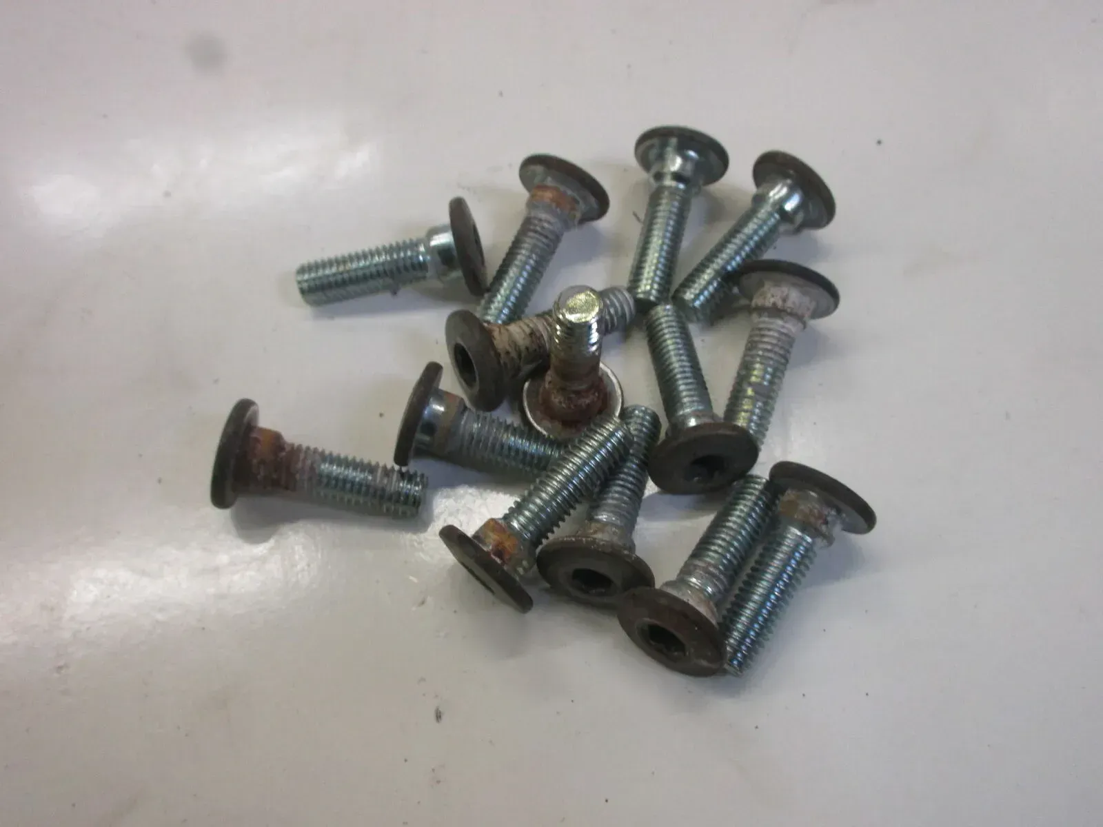 Kawasaki Z 1300 Voyager ZG 1300 Bremsscheibenschrauben vorne M8 mm Schraube - Bild 1
