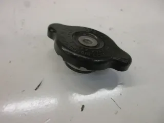 1. Kawasaki Z 1000 ZRT 00 A Kühlerdeckel Verschluß Stopfen Kappe Deckel Kühler - Bild 2