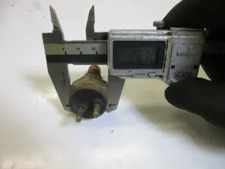 Kawasaki ZXR 750 L ZX750 L Thermoschalter Kühlerschalter Sensor Kühler Fühler - Bild 3