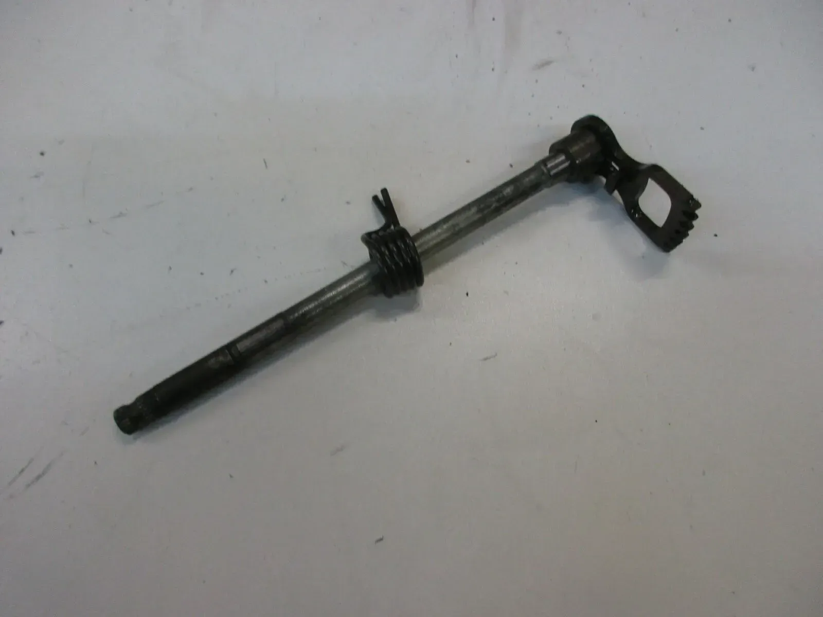 O. Suzuki GSX 600 F GN72B Schaltwelle Gangschaltung Getriebe Motor Welle - Bild 1