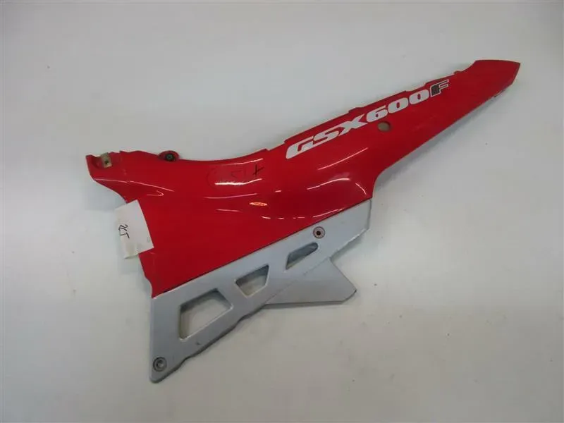 365. Suzuki GSX 600 F Verkleidung hinten rechts Seitenverkleidung Sitzbank Cover - Bild 1