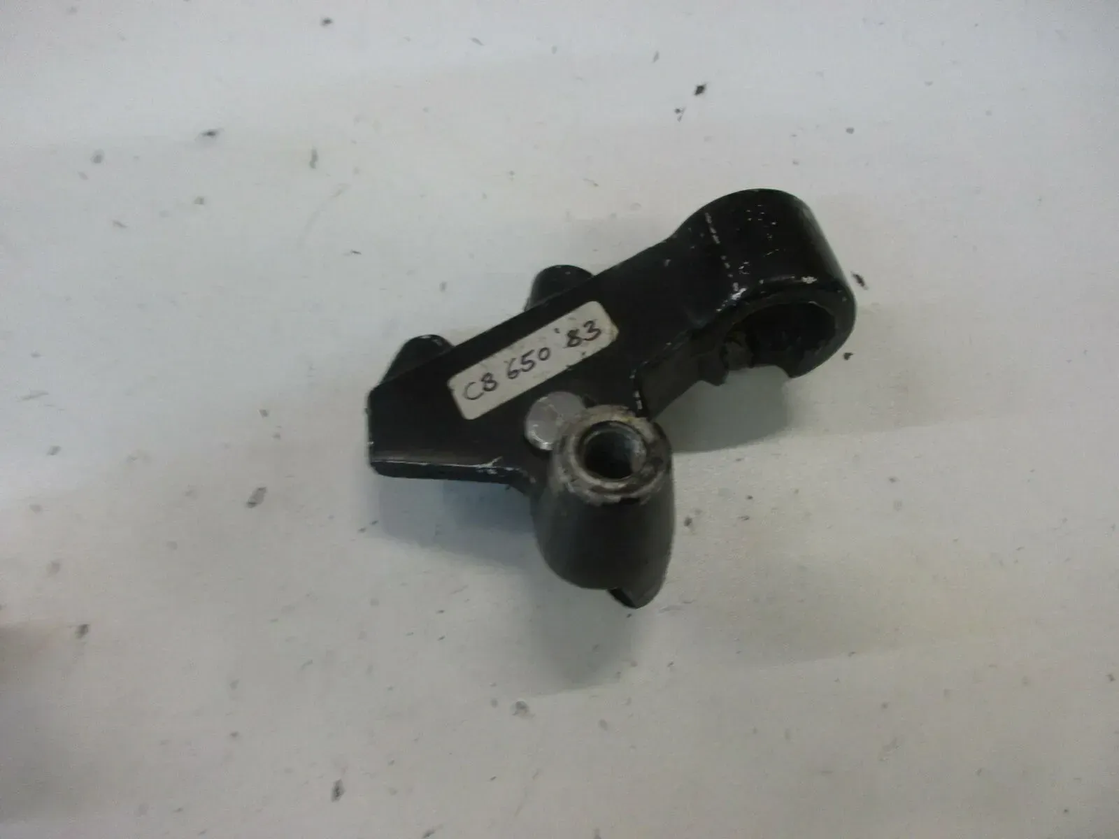 O1. Honda CB 650 RC 03 Kupplungshebelhalter für Kupplungshebel Armatur Lenker - Bild 1