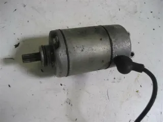 3. SUZUKI GSX 600 F GN72B ANLASSER STARTER ELEKTROMOTOR STARTERMOTOR - Bild 2
