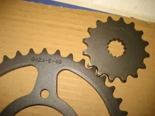 R411 Suzuki RG 500 Gamma Kettenrad Ritzel Schuh Antriebsrad  16 x 40 sprocket - Bild 4