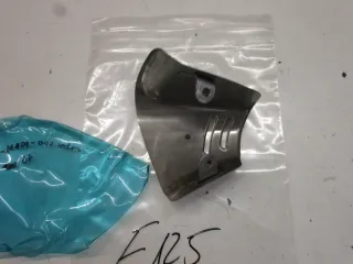 E125. Suzuki GSX-R 1000 K7 K8 Hitzeschutz rechts Auspuff Blende Hitzeschild - Bild 3