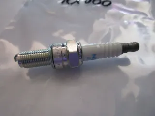 R1900 Piaggio Vespa GTS 300 Zündkerze 1A013926 Motor - Bild 4