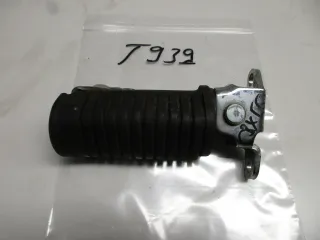 T939 Honda CBX 550 F PC 04 Soziusraste hinten links Fussraste left - Bild 2