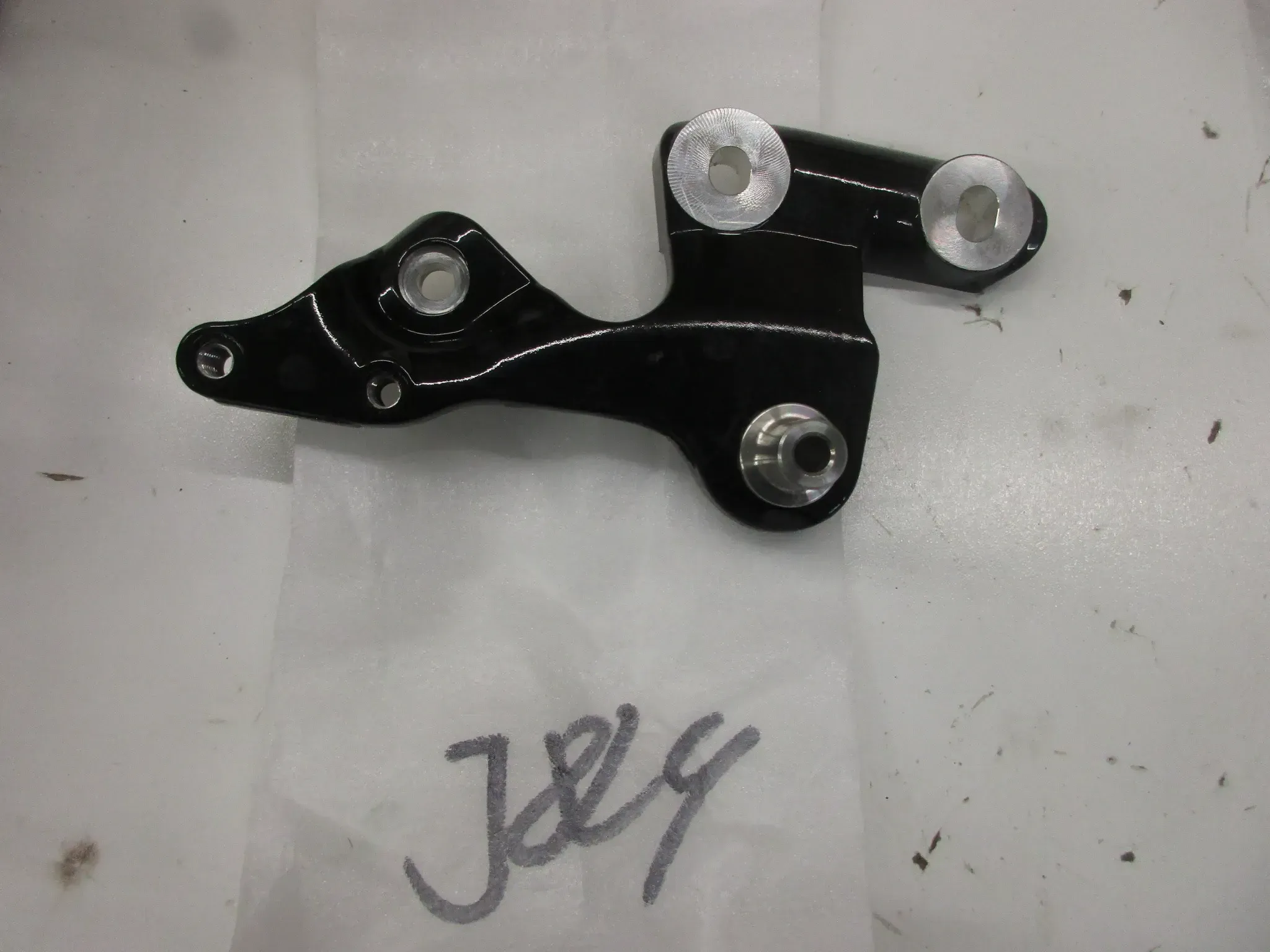 J524 Harley Davidson Softail FXST Fußrastenhalter rechts Auspuffhalter rechts Fussraste - Bild 1
