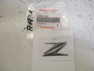 A1831 Schriftzug Kawasaki Z 900 56054-2205 Emblem links rechts vorne - Bild 1