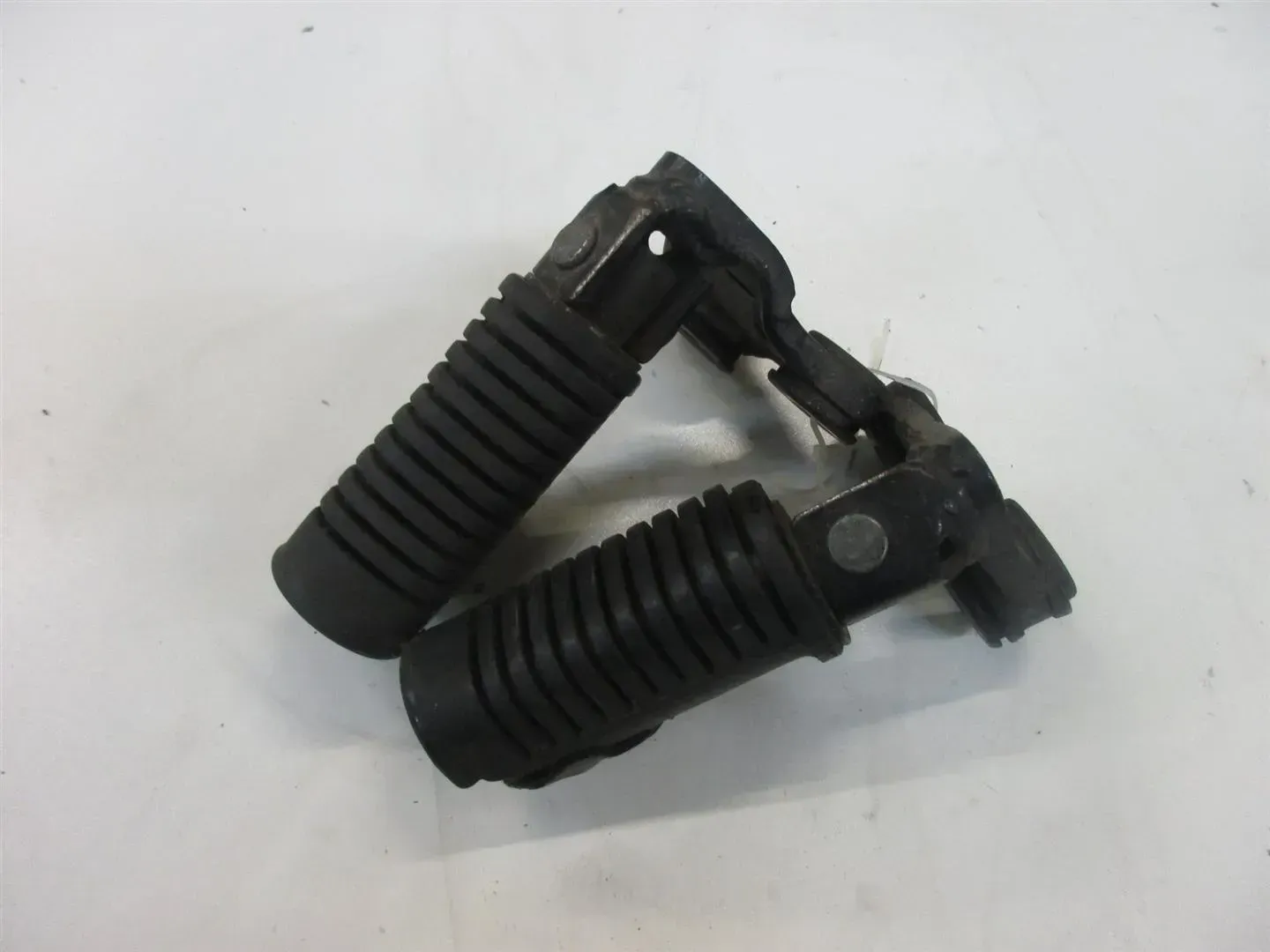HONDA FT 500 PC07 FUßRASTE VORNE RECHTS LINKS FUSSRASTE FOOTREST FRONT - Bild 1