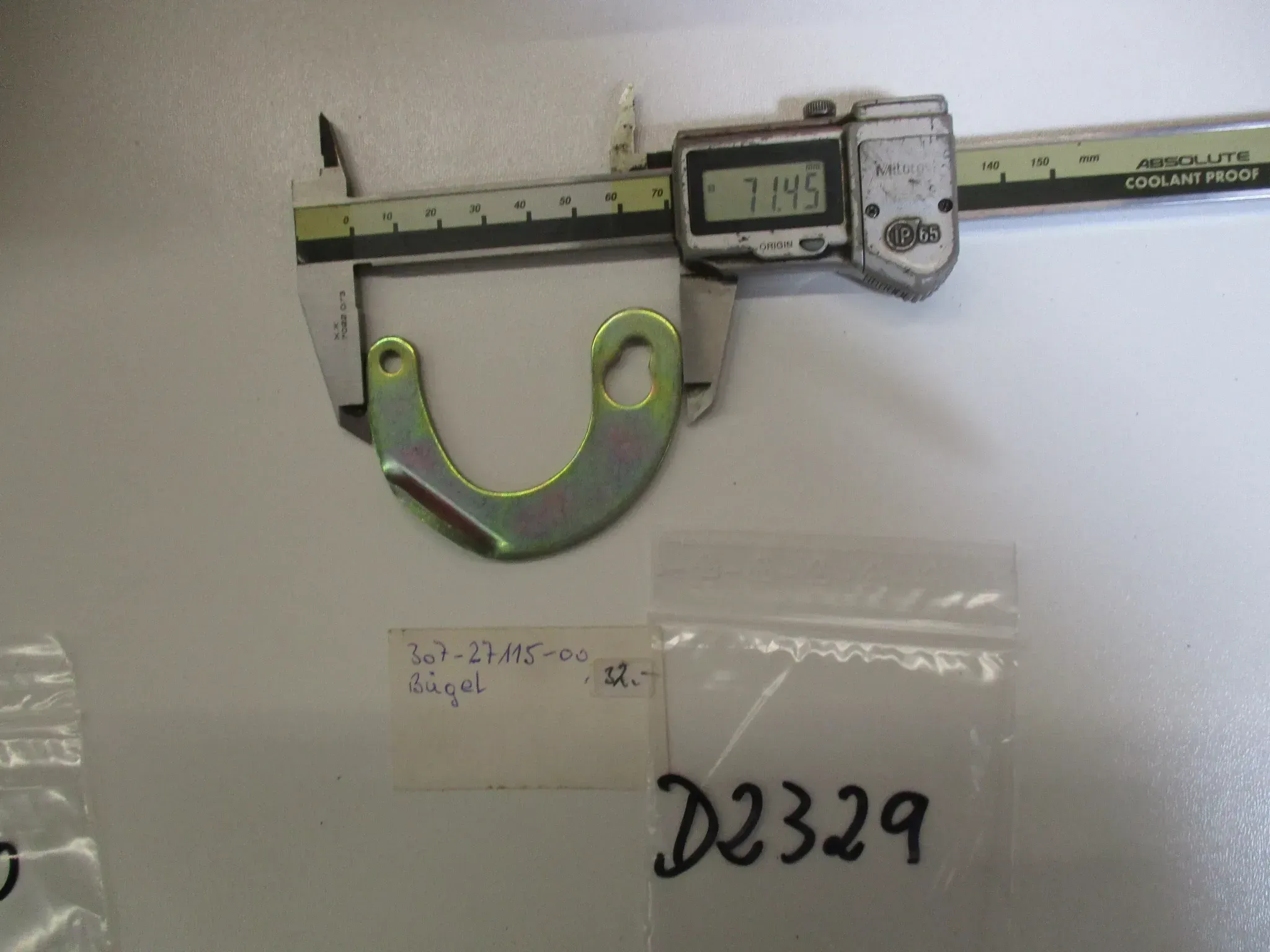 D2329 Yamaha RX 115 Verbindung 307-27115-00 Fußraste Hauptständer Fußstütze Blech - Bild 1