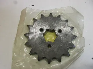 E1037. Suzuki GT 380_750 Ritzel Zahnrad 27511-34000 Motor vorne 16 Z sprocket - Bild 3