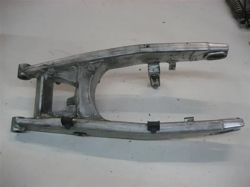 HUSQVARNA SM 570 R TYP H6 SCHWINGE HINTERRADAUFHÄNGUNG FELGE HINTEN UMLENKUNG - Bild 1
