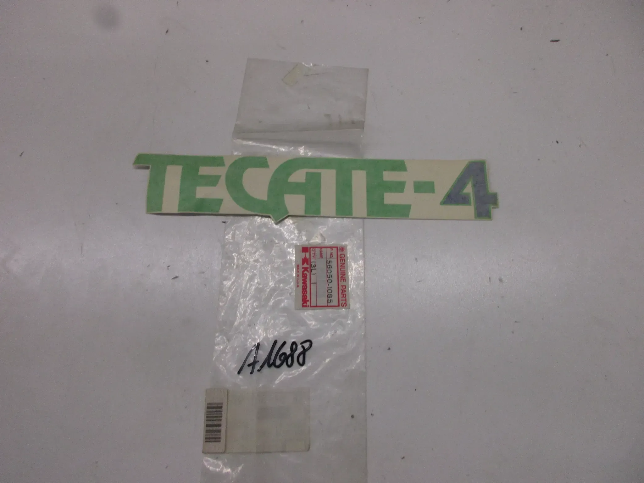 A1688 Kawasaki KXF 250 A Aufkleber Verkleidung Emblem 56050-1085 Dekor Original - Bild 1