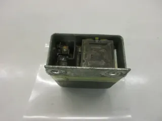 Q519. Mercedes Benz 350 SLC W107 C107 Regler Geber Lichtmaschine Bosch 019060101 - Bild 2