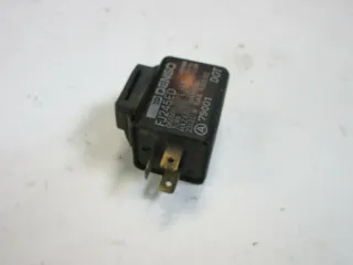 O. Suzuki GSX 600 F GN72B Relais Blinker Blinkerrelais Blinkgeber FJ249ED - Bild 2