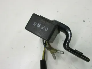 O1. Kawasaki Z 550 LTD KZ550B Relais Schalter Geber Sensor Elektronik ON20 - Bild 3