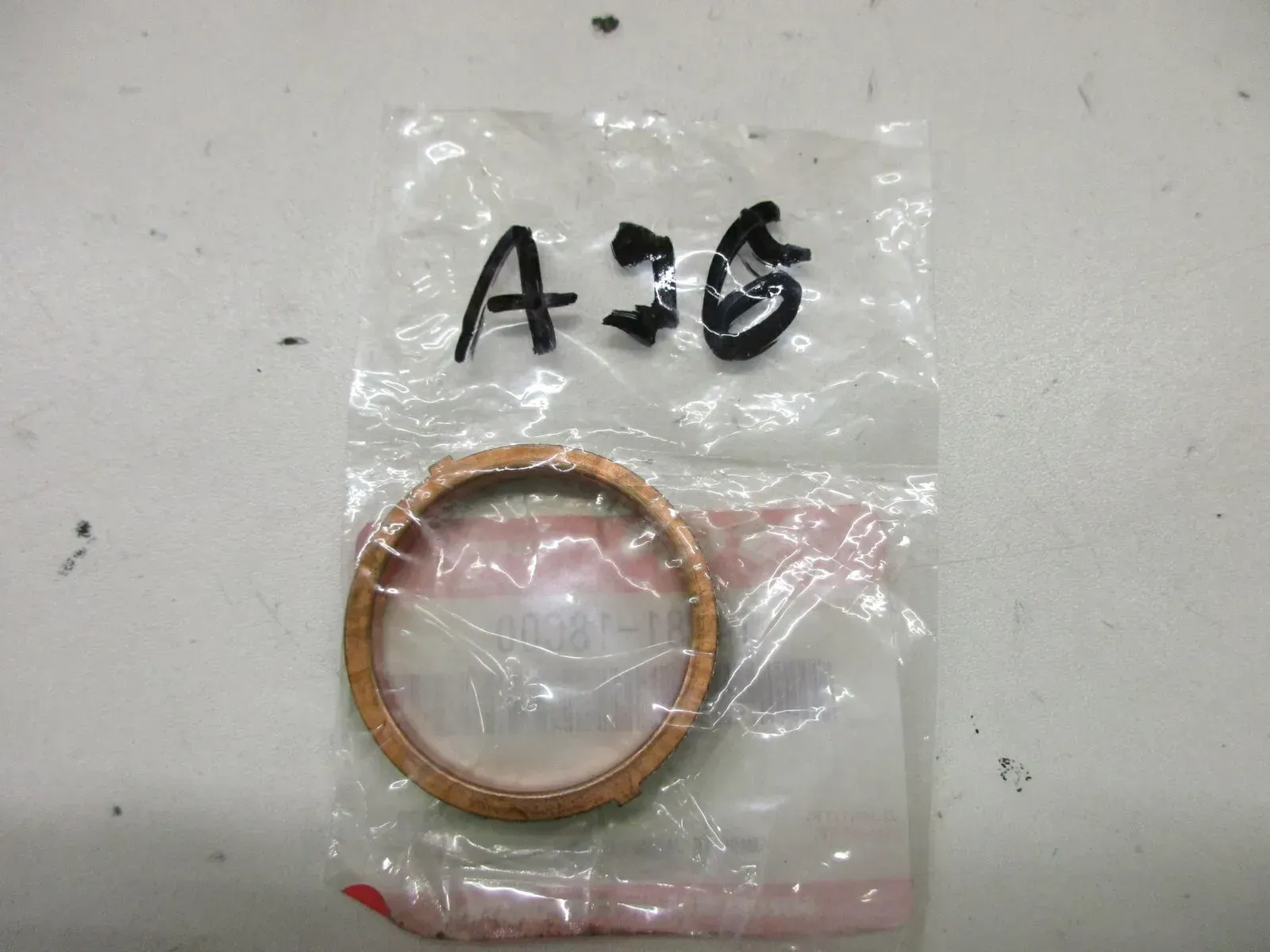 A96. Suzuki LT-A 400_450_500 Dichtung Auspuffdichtung Krümmer 14181-18C00 - Bild 1