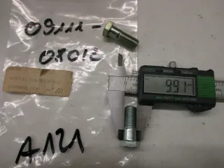 A121. Suzuki GN 125_400 Schraube für Schwinge Bolzen Rahemn bolt 09111-08012 - Bild 2