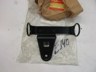 E140. Suzuki GS 400 Scheinwerferhalter Lampenhalter 51540-44000-291 links Träger - Bild 3