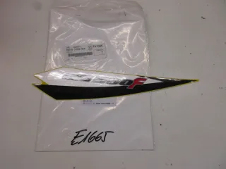 E1665. Suzuki GS 500 F Aufkleber Dekor 68145-01DD0-BVP Verkleidung links Emblem - Bild 1