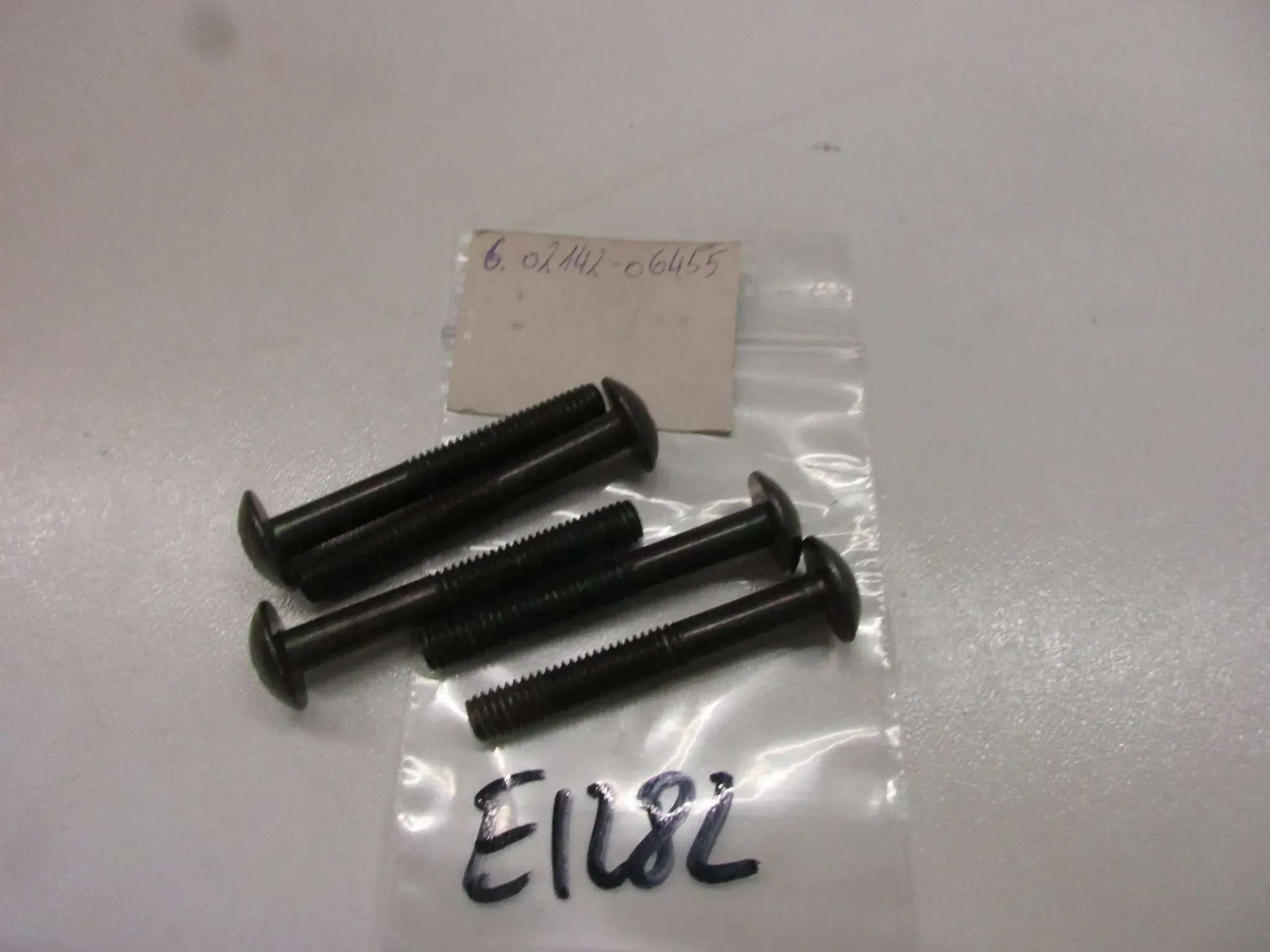 E1282 Suzuki Schrauben Rahmen M6 mm Verkleidung 02142-06455 Halter Träger bolt - Bild 1
