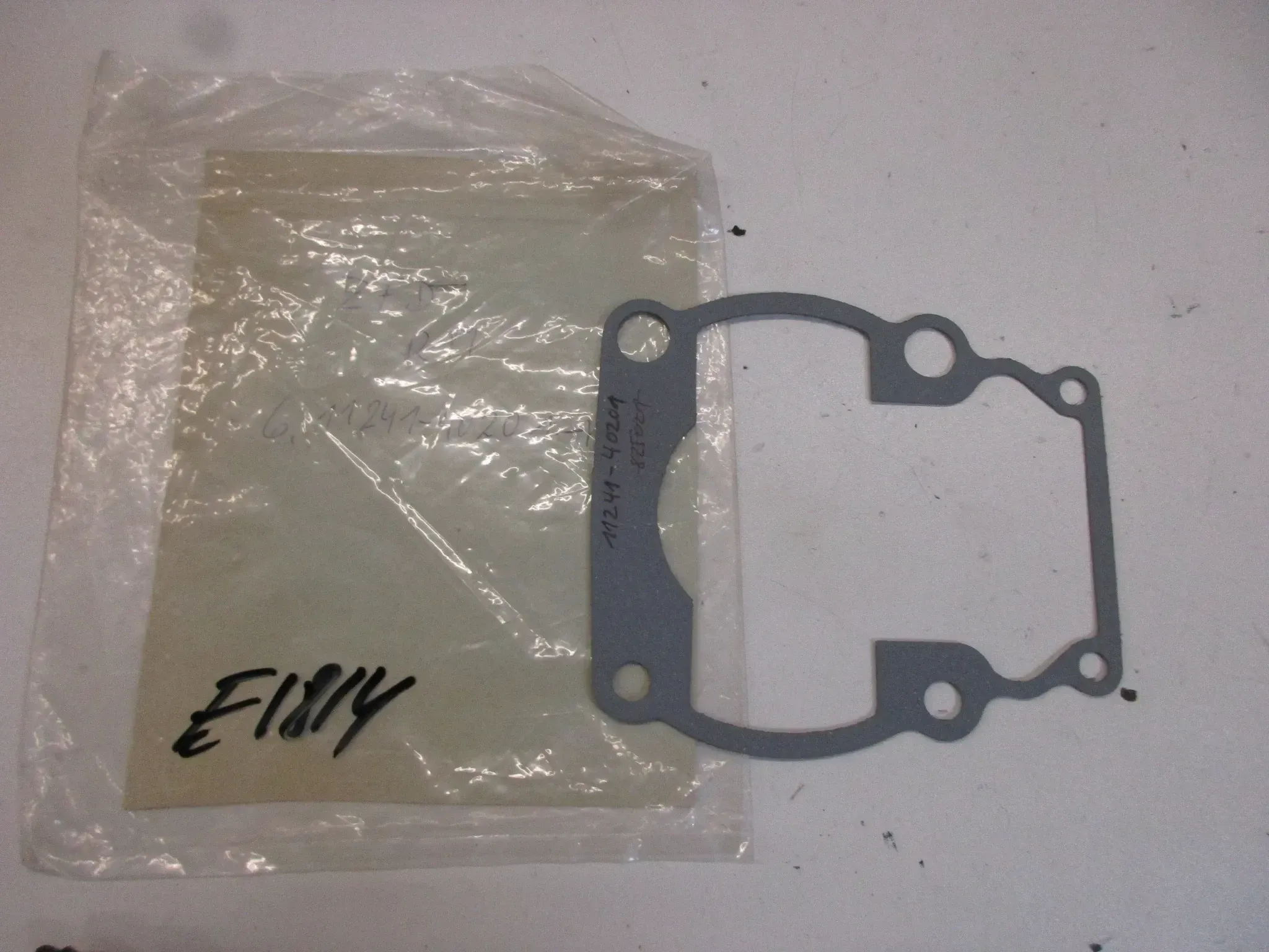 E1814. Suzuki RM 100_125 Dichtung Motordichtung 11241-40201-H17 Zylinderfuß - Bild 1