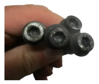 Suzuki GSX-R 750 GR 75 A Knicker Bremssattelschrauben vorne M8x43 mm - Bild 3