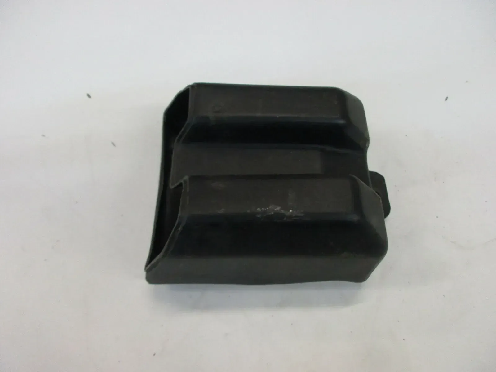 O1. Suzuki GSX 400 E GK 53 C Werkzeugbox Werkzeugfach Staufach Verkleidung Rahme - Bild 1