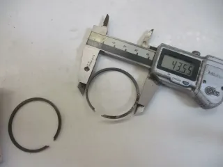 S117 Suzuki MT 50 F 50 Kolbenringe Original Kolben piston 12140-05829 - Bild 1
