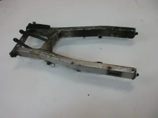O2. Suzuki GSX 600 F GN72B Schwinge Hinterrad Aufhängung Felge Rahmen swing arm - Bild 3