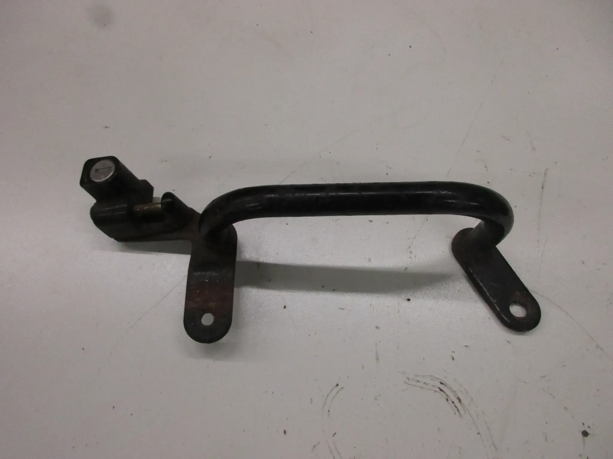 H1. Honda FT 500 PC07 Hilfsgriff Bügel links Aufbockhilfe Haltegriff Halter Griff - Bild 1
