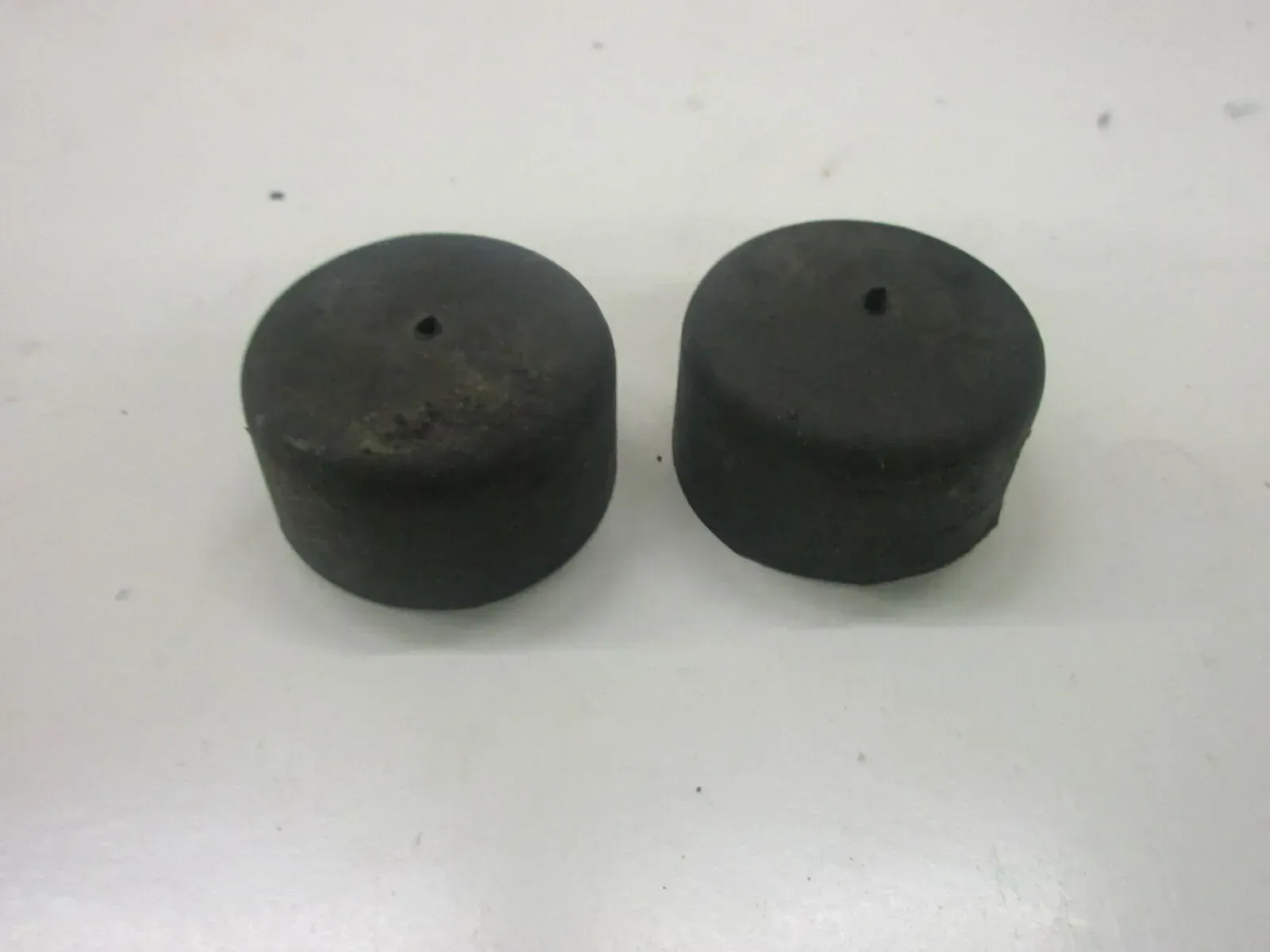 Kawasaki KLR 250 D KL Tankgummi Gummidämpfer Vibrationsdämpfer Dämpfer - Bild 1