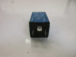 1. Kawasaki ZX-10 Tomcat ZXT 00 B Relais Schalter Geber Elektronik Hella UE12 - Bild 2
