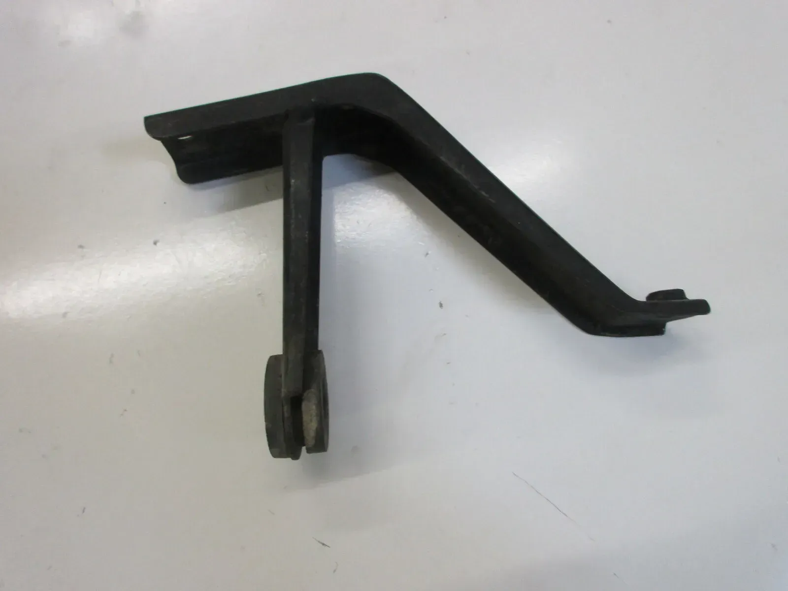 2. Kawasaki ZX-10 Tomcat ZXT 00 B Ölkühlerhalter Aufnahme Träger Ölkühler - Bild 1