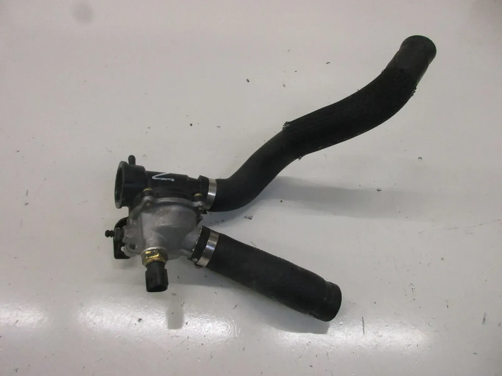 1. Kawasaki Z 1000 ZRT 00 A Kühlerthemostat (2) mit Thermostatgehäuse Motor - Bild 1