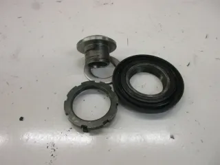 1. Kawasaki Z 1000 ZRT 00 A Schraube Mutter Gabel Gabelbrücke Standrohr - Bild 2