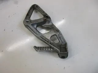 Kawasaki ZXR 750 H Stinger Fußrastenhalter mit Fußraste hinten links Sozius - Bild 4