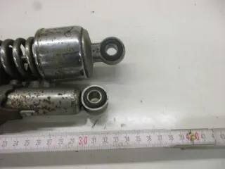 1. Suzuki GT 250 Ram Air Federbein (2) Stoßdämpfer Dämpfer shock absorber - Bild 4