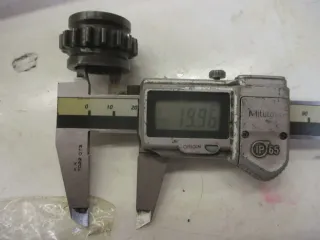Zahnrad Ritzel 1. Honda CBR 600 RR PC 37 Kettenrad für Steuerkette Zylinderkopf - Bild 3