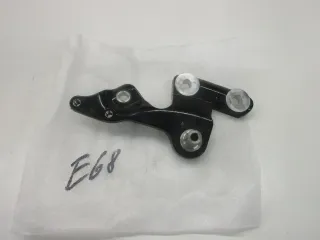 Halter Aufnahme Fußraste Auspuffhalter E68. Harley Davidson Low Rider FXLRS - Bild 1