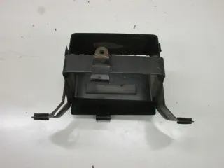 Suzuki GSX 600 F GN 72 B Batteriefach Batteriekasten Batteriehalter Rahmen - Bild 2