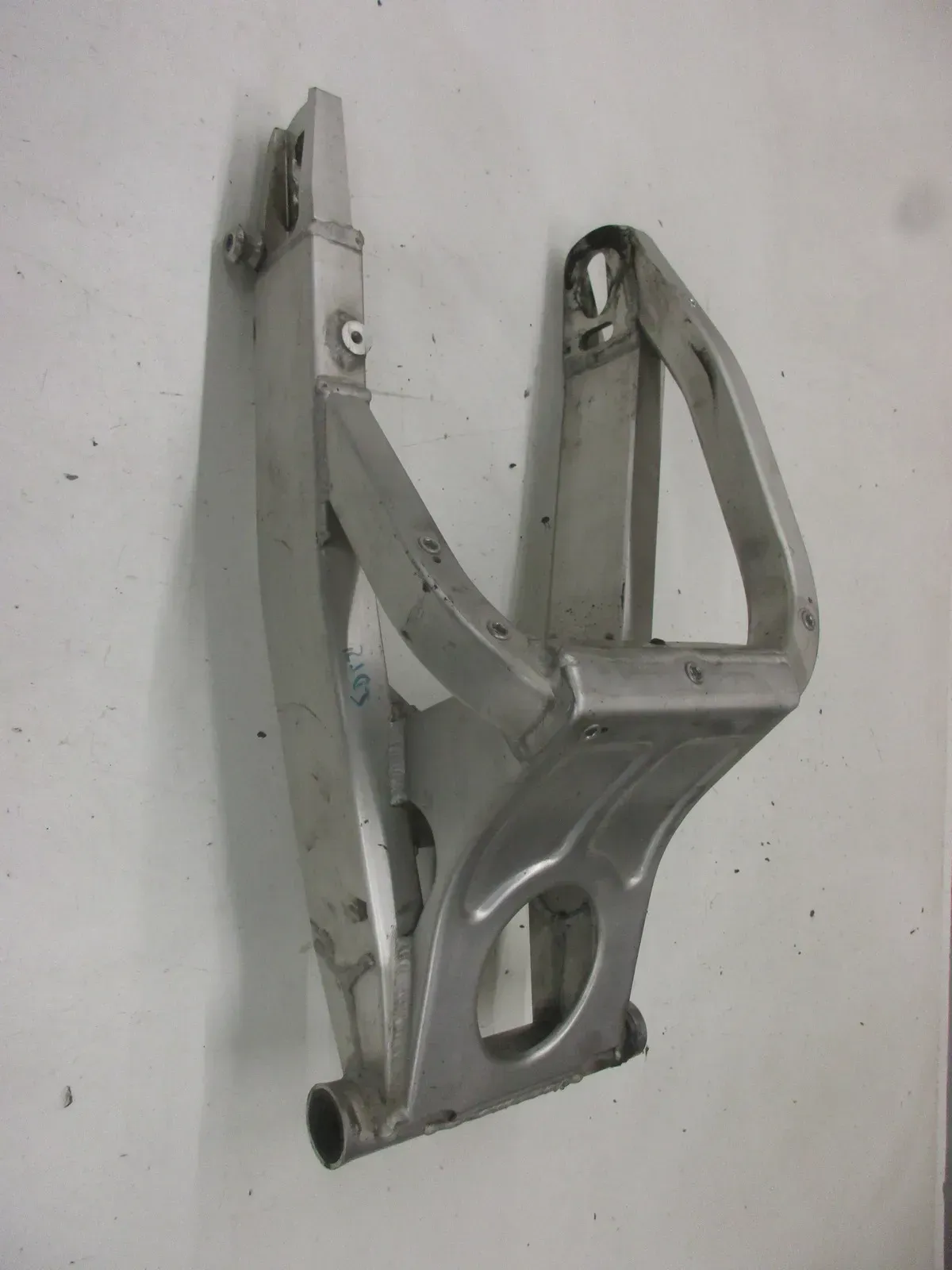 Schwinge Hinterrad Yamaha YZF-R6 RJ03 Aufhängung Hinterradaufhängung Felge swing - Bild 1