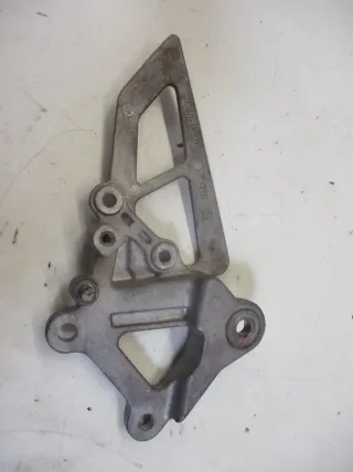 Fußrastenhalter für Fußraste 1. Kawasaki ZX-R 750 J ZX750J ZXR vorne rechts foot - Bild 3