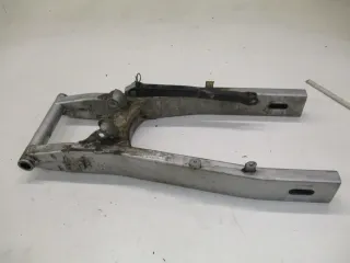 Schwinge Hinterradaufhängung 8. Suzuki GSX 600 F GN72B Felge hinten swing arm - Bild 2