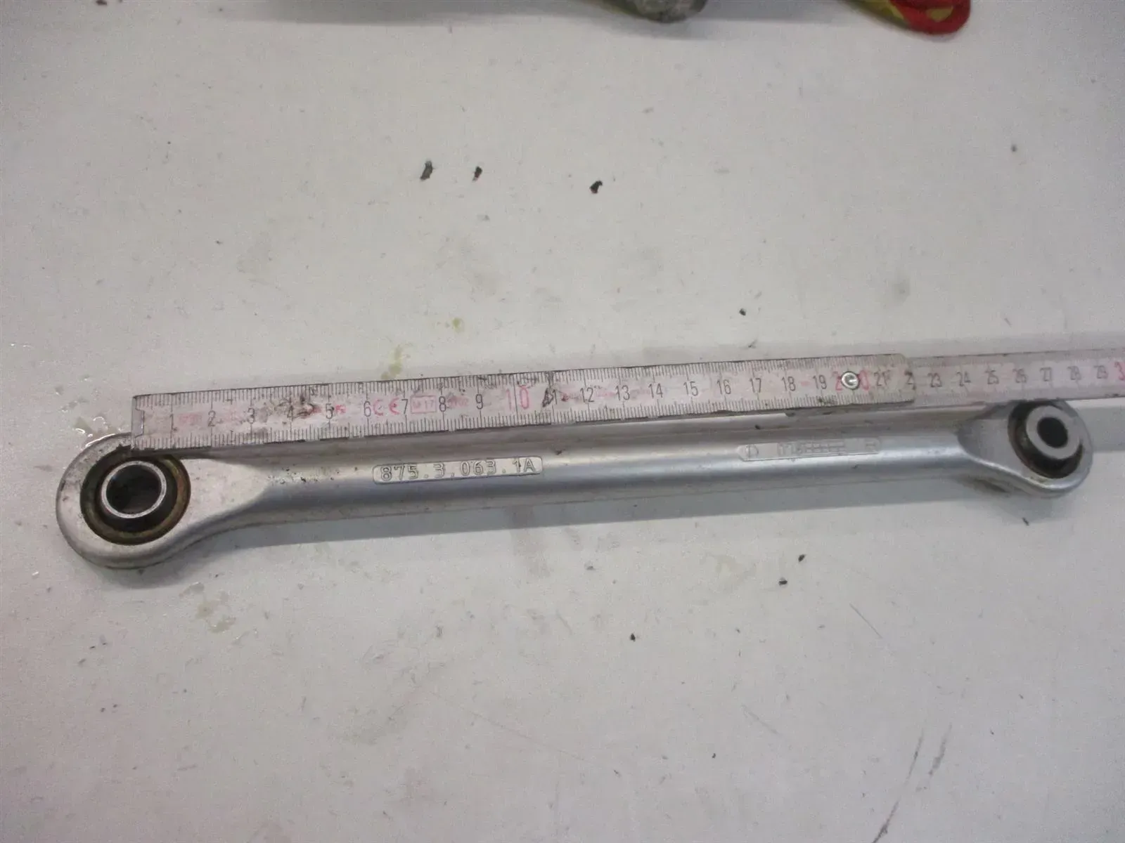 W560 Ducati Monster 620 M4 Zugstrebe Reaktionsstrebe 87530631A Federbein Stoßdäm - Bild 1