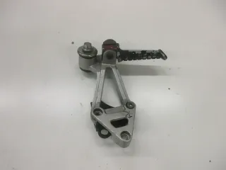 1. Kawasaki GPX 600 R ZX600A Fußraste hinten rechts Soziusraste Fussrastenhalter - Bild 2