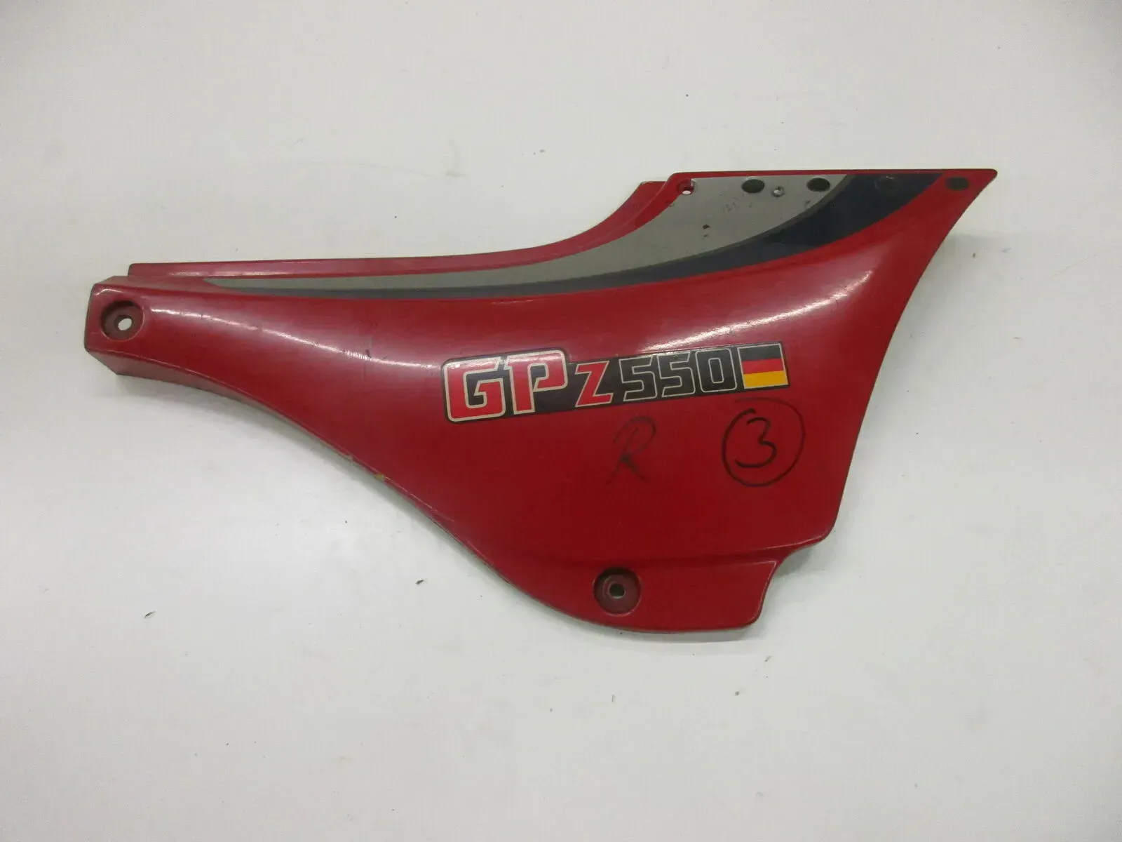 Kawasaki GPZ 550 UT ZX 550 A Verkleidung rechts (3) Seitendeckel Seite Sitz - Bild 1
